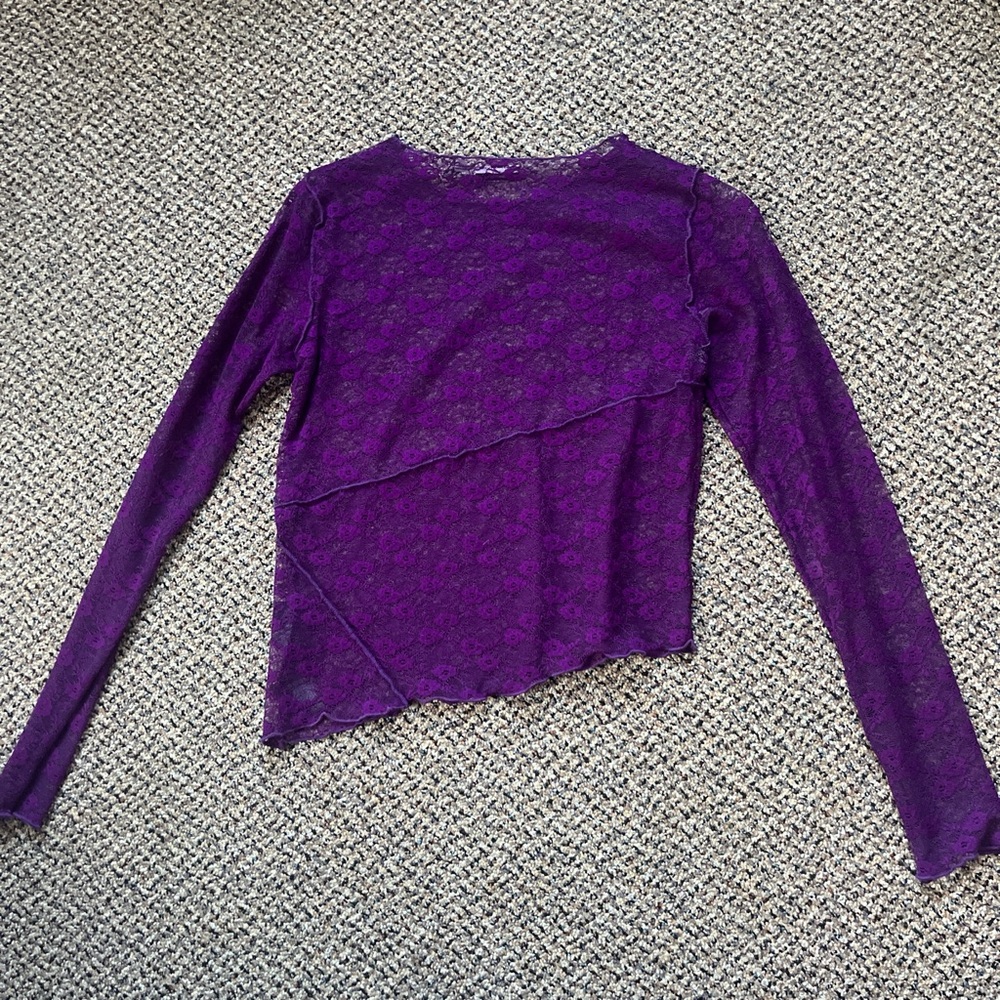 Asymmetrical lace long sleeve